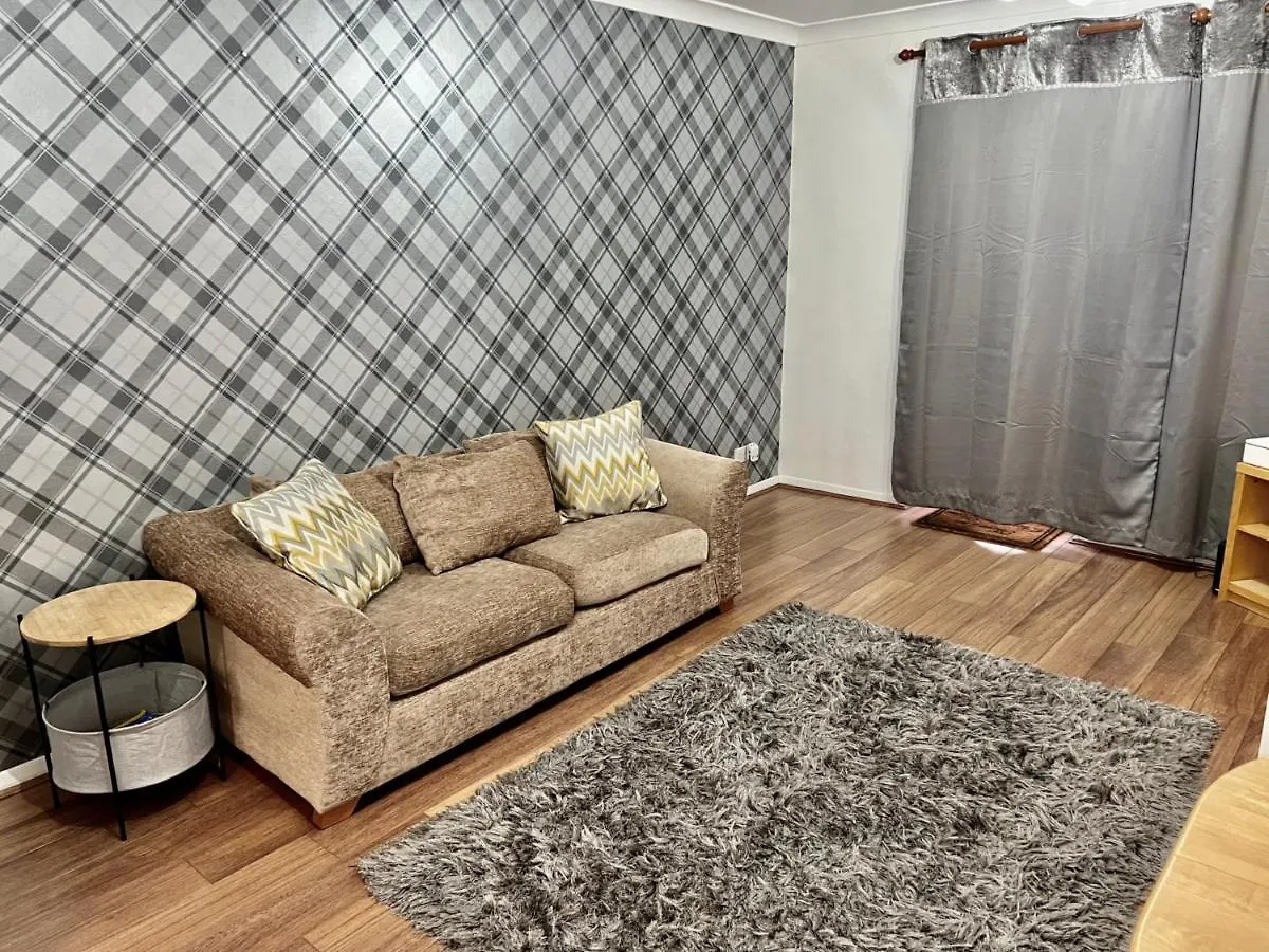 Hatton Grove Yiewsley Apartment