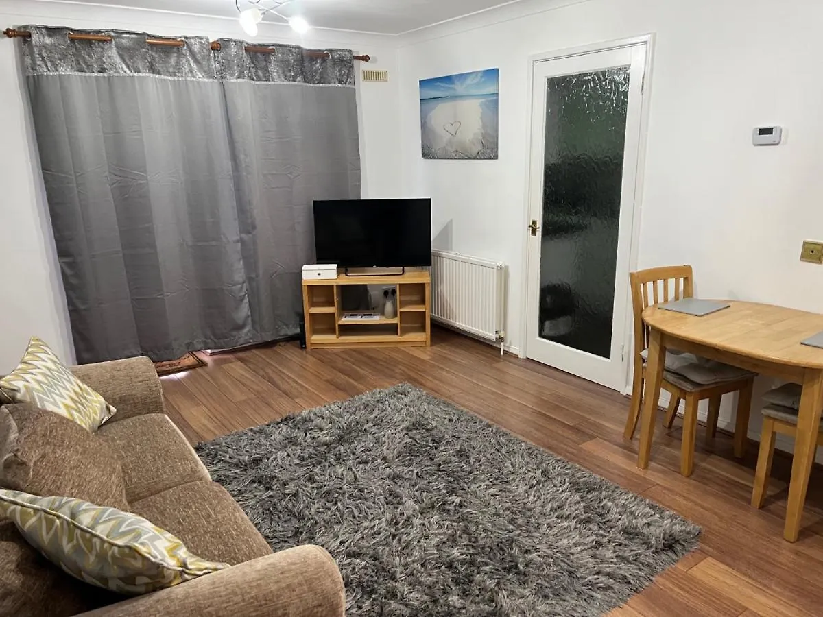 Apartment Hatton Grove Yiewsley