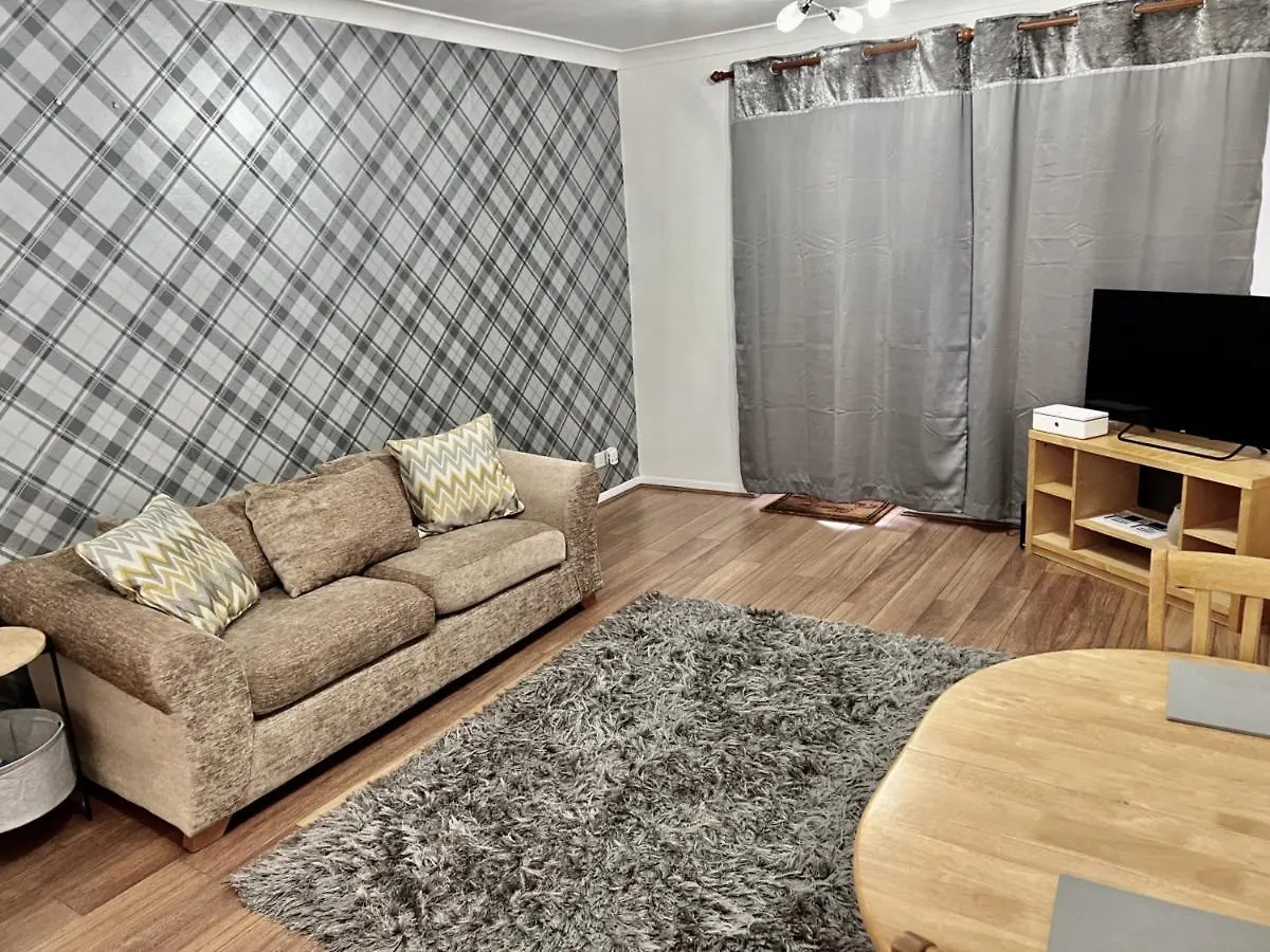 Hatton Grove Yiewsley Apartment